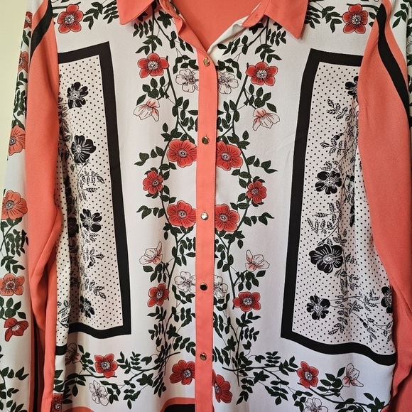 Liz Claiborne Career Floral Lightweight Button Down Size Small Coastal Cowgirl - Picture 4 of 9